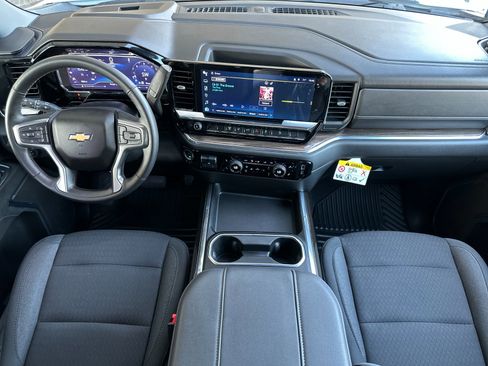 Used 2024 Chevrolet Silverado 2500 LT w/ Convenience Package image 13
