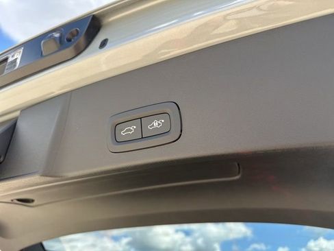 New 2026 Volvo XC40 B5 Plus w/ Protection Package Premier image 34