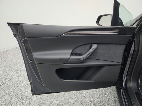 Used 2024 Tesla Model X image 14