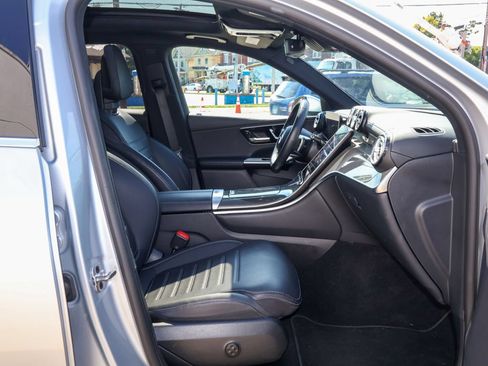 Used 2023 Mercedes-Benz GLC 300 4MATIC image 29