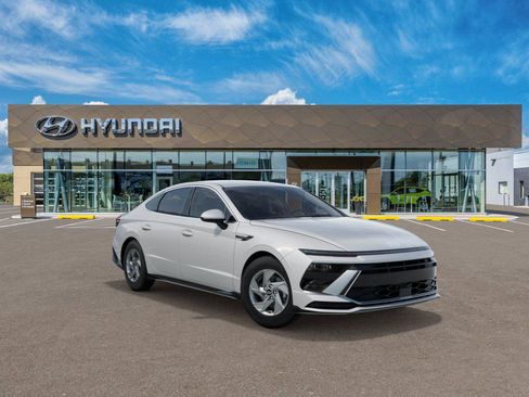 New 2025 Hyundai Sonata SE image 2