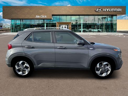 New 2026 Hyundai Venue SEL FWD image 9