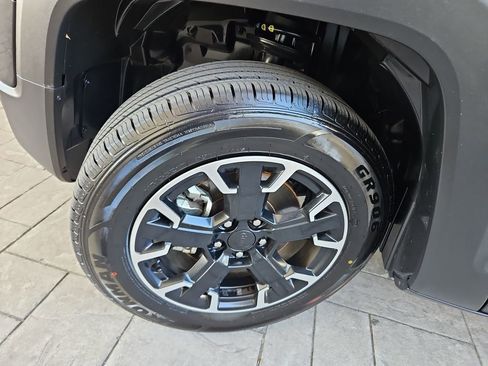Used 2023 Jeep Renegade Trailhawk AWD/4WD image 33