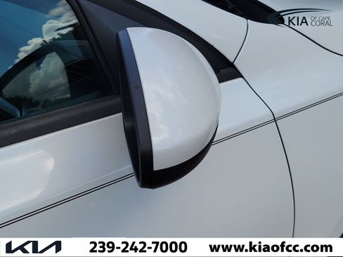 Certified 2024 Kia Forte LXS FWD image 8