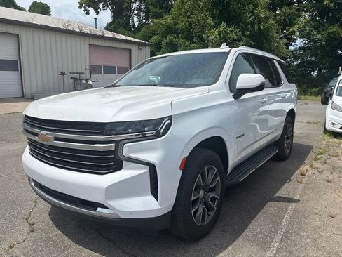 Used 2021 Chevrolet Tahoe LT w/ LT Signature Package RWD image 5