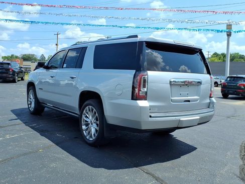 Used 2018 GMC Yukon XL Denali w/ Denali Ultimate Package AWD/4WD image 22