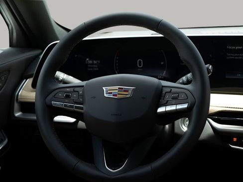 Used 2024 Cadillac XT4 Luxury w/ Cold Weather Package image 21