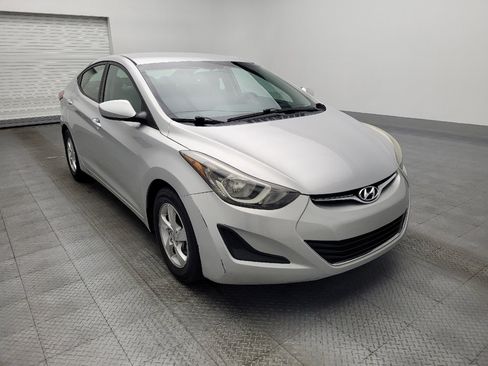 Used 2015 Hyundai Elantra SE image 13