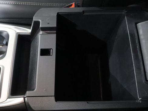 Used 2024 Ford Explorer XLT w/ Equipment Group 202A image 31