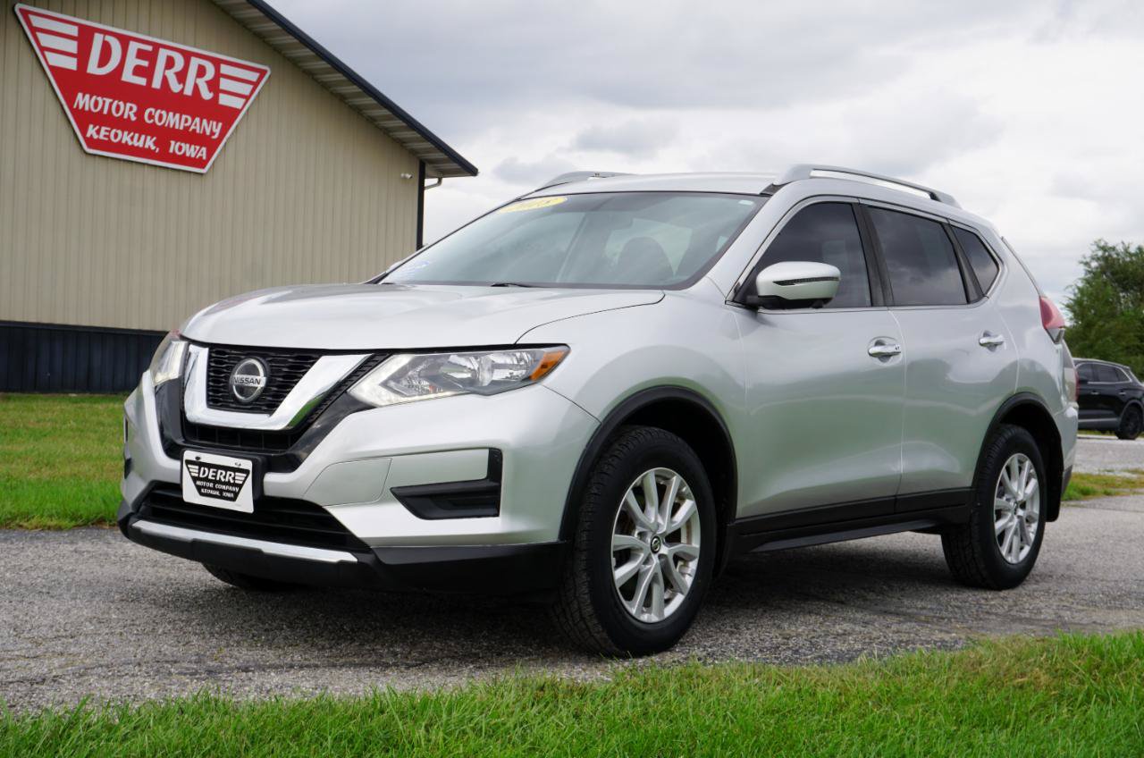 Used 2018 Nissan Rogue SV w/ Premium Package AWD/4WD image 2