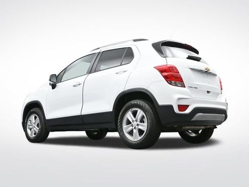Certified 2022 Chevrolet Trax LT w/ LT Convenience Package image 31