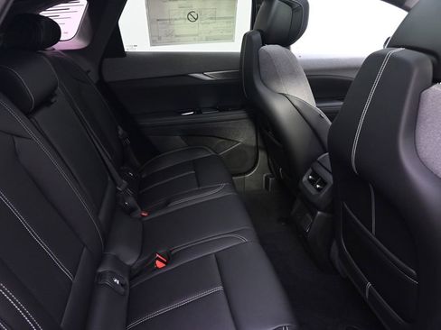 New 2026 Cadillac Optiq Luxury 1 w/ LPO, Floor Liner Package AWD/4WD image 18