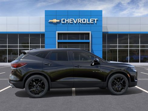 New 2025 Chevrolet Blazer LT w/ Driver Confidence Package image 5