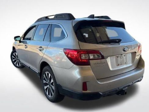 Used 2017 Subaru Outback 2.5i Limited AWD/4WD image 3