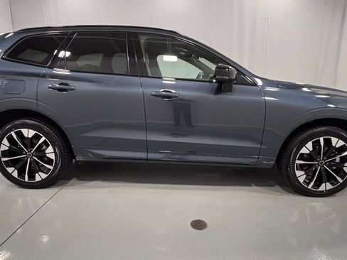 Certified 2026 Volvo XC60 B5 Plus AWD/4WD image 5