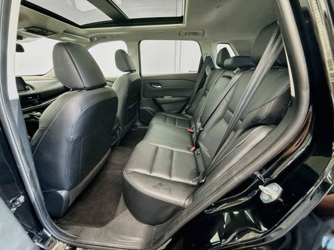 Used 2023 Nissan Rogue SL FWD image 28