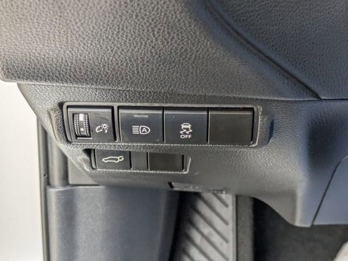 Certified 2026 Toyota Corolla Cross XLE w/ Convenience Package image 23