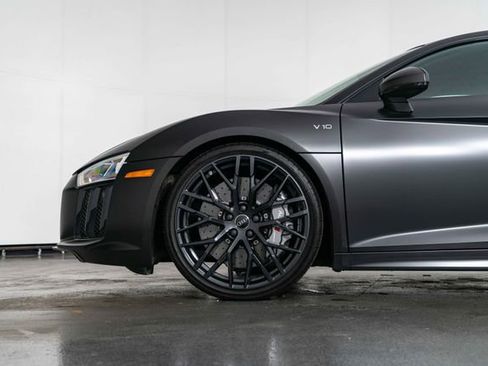 Used 2017 Audi R8 V10 plus image 12