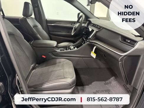 New 2026 Jeep Grand Cherokee Altitude AWD/4WD image 23