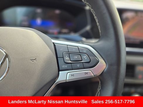 Used 2024 Volkswagen Taos SE AWD/4WD image 25
