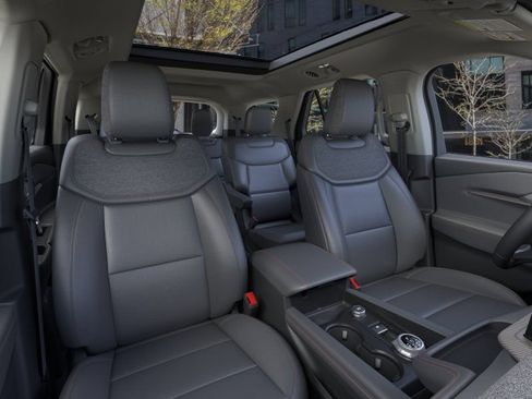 New 2026 Ford Explorer Active AWD/4WD image 10