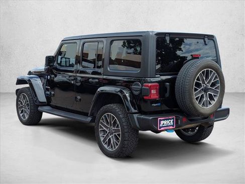 Used 2023 Jeep Wrangler Unlimited Sahara w/ Cold Weather Group AWD/4WD image 8
