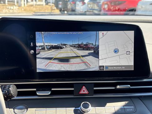 Used 2025 Hyundai Elantra SEL image 17