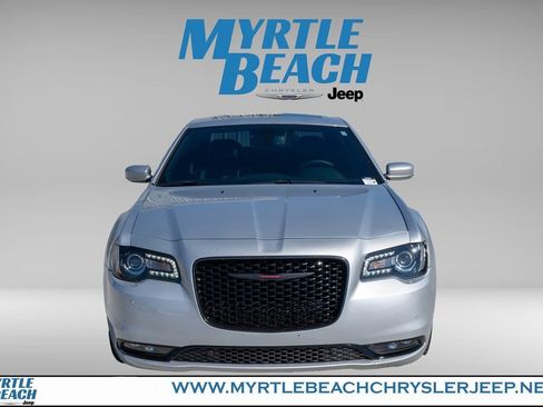 Used 2023 Chrysler 300 S w/ Comfort Group image 9