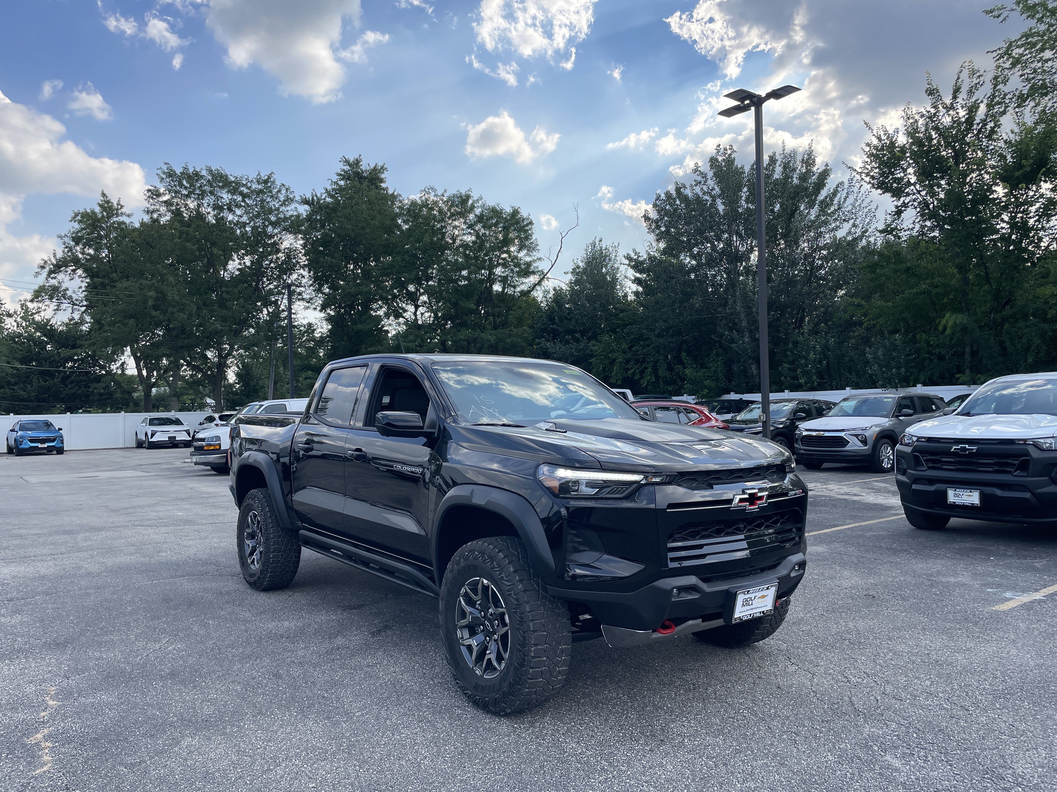 New 2026 Chevrolet Colorado ZR2 w/ Technology Package AWD/4WD image 3