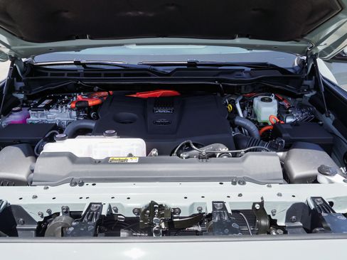 New 2026 Toyota Sequoia Platinum AWD/4WD image 15