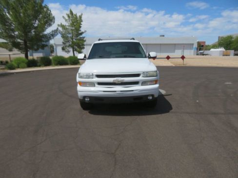 Used 2003 Chevrolet Suburban Z71 AWD/4WD image 11