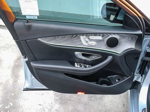 Used 2021 Mercedes-Benz E 350 Sedan image 24