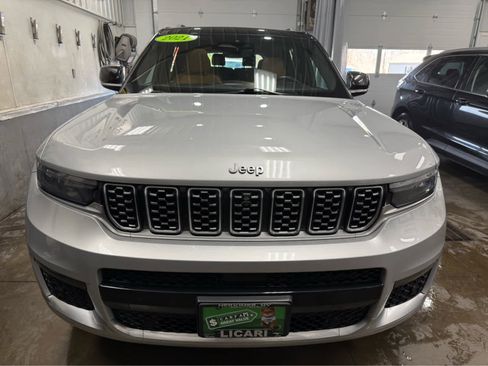 Used 2021 Jeep Grand Cherokee L Summit w/ Luxury Tech Group V image 2