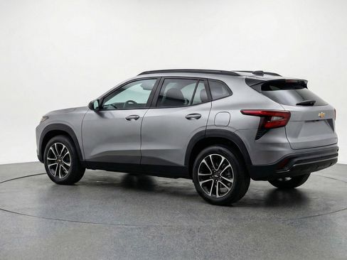 Used 2025 Chevrolet TrailBlazer LT image 6