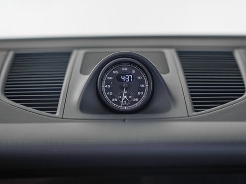 New 2026 Porsche Macan Turbo image 24