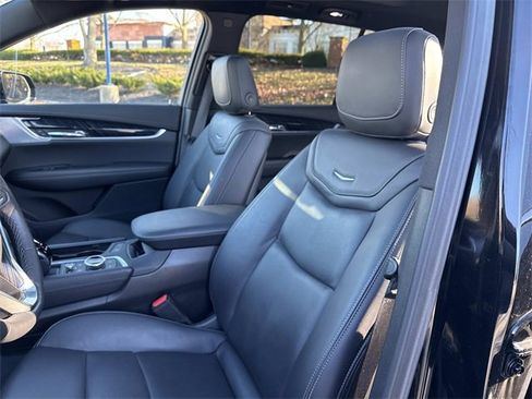 Certified 2023 Cadillac XT6 Premium Luxury w/ Technology Package image 18