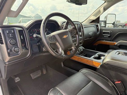 Used 2019 Chevrolet Silverado 3500 High Country w/ Duramax Plus Package AWD/4WD image 19