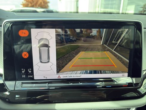 New 2026 Volkswagen Atlas Peak Edition image 11