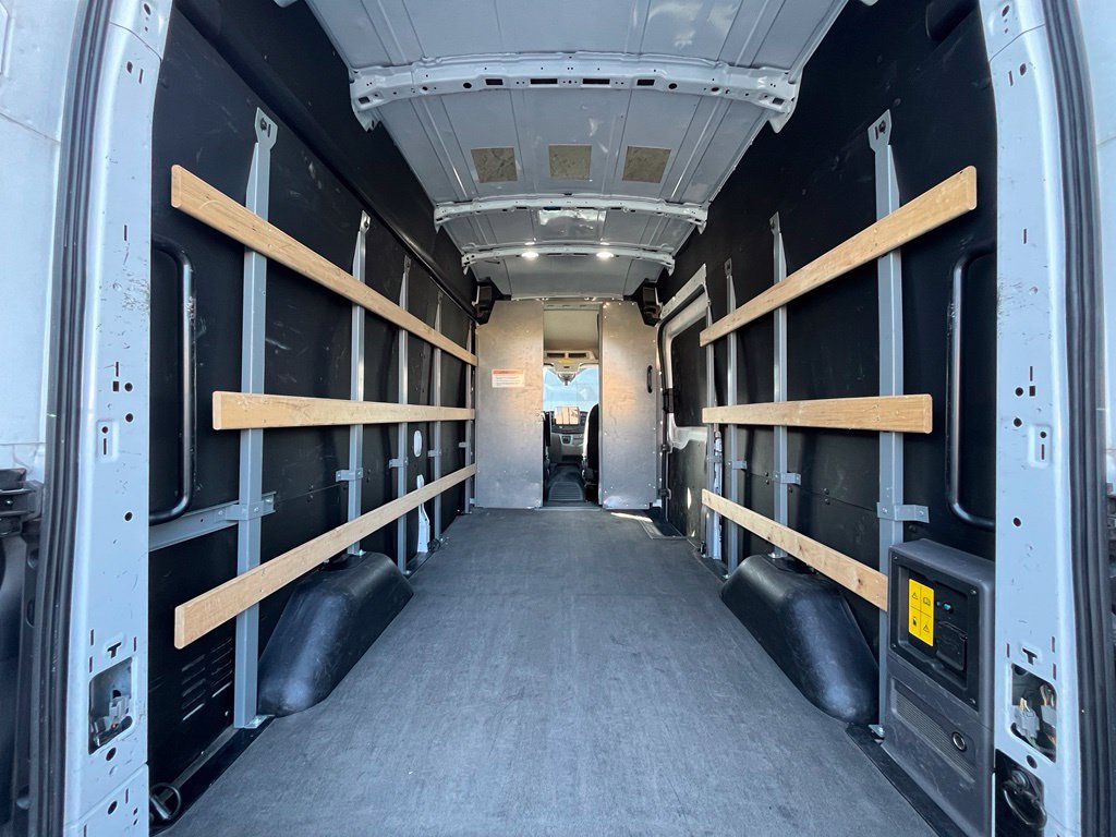 Used 2022 Ford E-Transit 148 High Roof w/ Load Area Protection Package RWD image 19