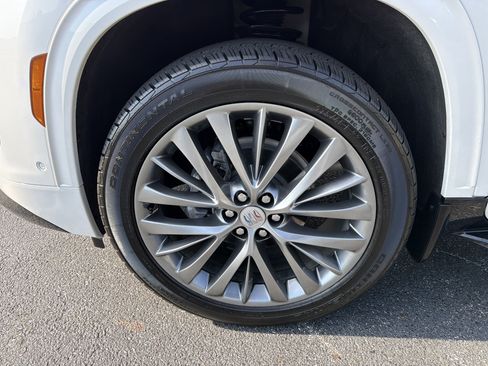 Used 2025 Buick Enclave Avenir w/ Super Cruise Package image 11