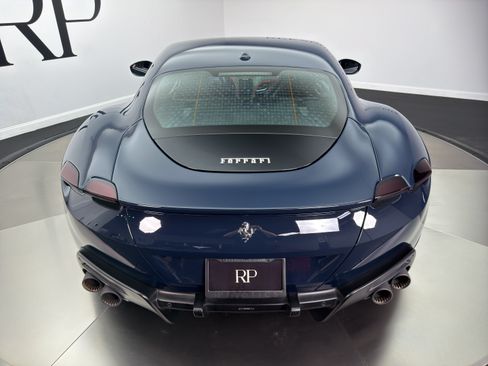 Used 2021 Ferrari Roma RWD image 11