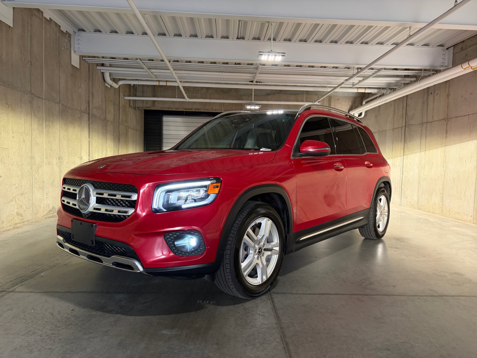 Used 2021 Mercedes-Benz GLB 250 4MATIC image 1