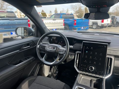 Certified 2025 GMC Acadia Elevation image 36