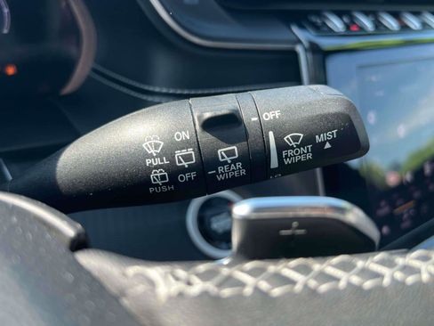 Used 2023 Jeep Grand Cherokee Altitude AWD/4WD image 18