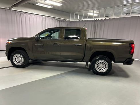Used 2024 Chevrolet Colorado W/T image 4