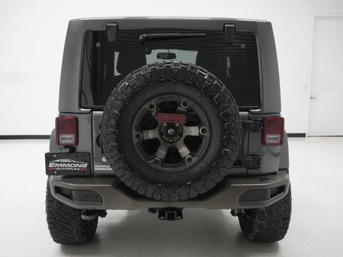 Used 2017 Jeep Wrangler 75th Anniversary image 5