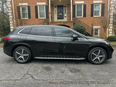 Used 2023 Mercedes-Benz EQS 580 4MATIC SUV image 8