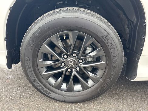 Used 2023 Lexus GX 460 Premium image 30