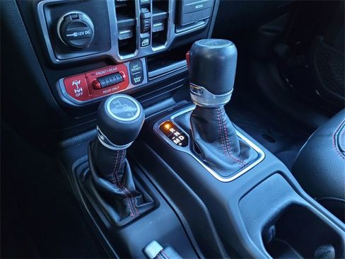 Used 2022 Jeep Gladiator Rubicon image 12