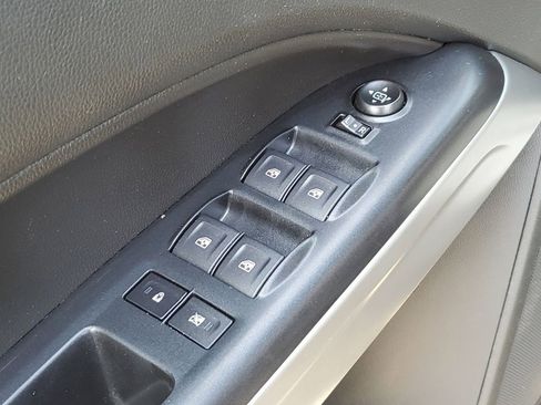 Used 2021 Chevrolet Colorado LT w/ LT Convenience Package image 22